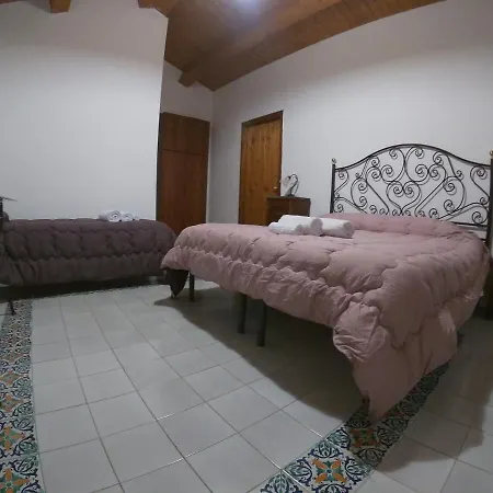 Sesima Turismo Rurale ホテル 2*