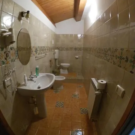 Sesima Turismo Rurale ホテル 2*